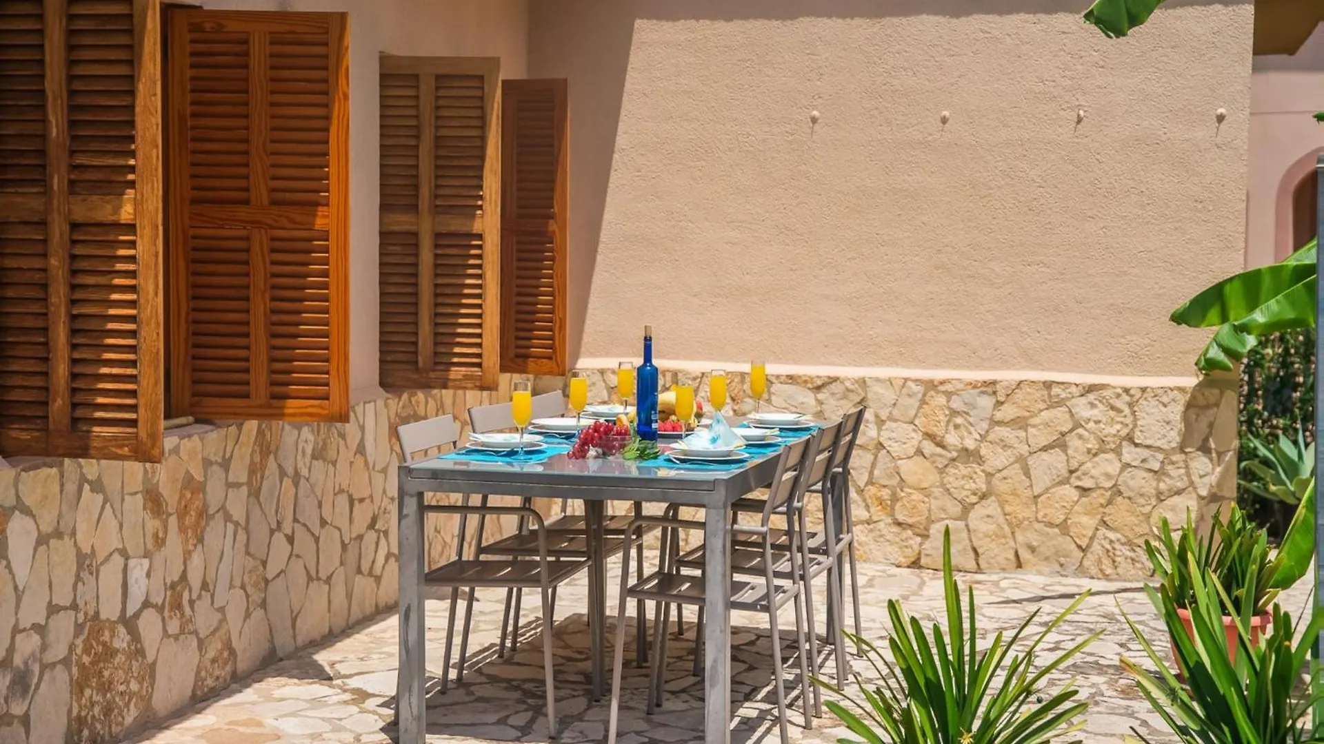Holiday Home For 6 Guests In Manacor Spain