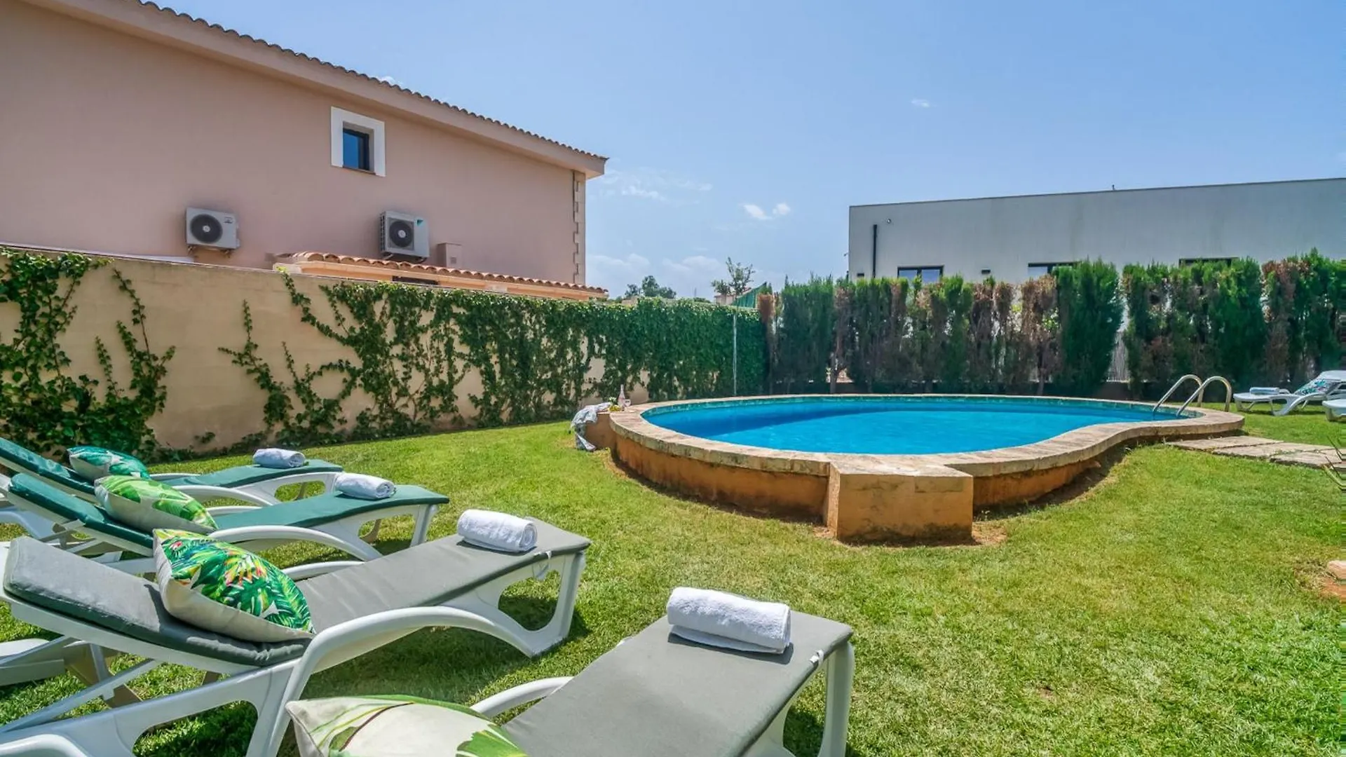 Holiday Home For 6 Guests In Manacor